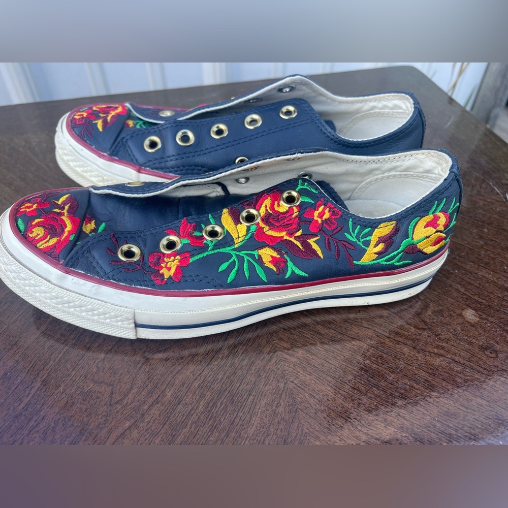 Converse Chuck Taylor Parkway Floral Low Top Sneakers Size 6